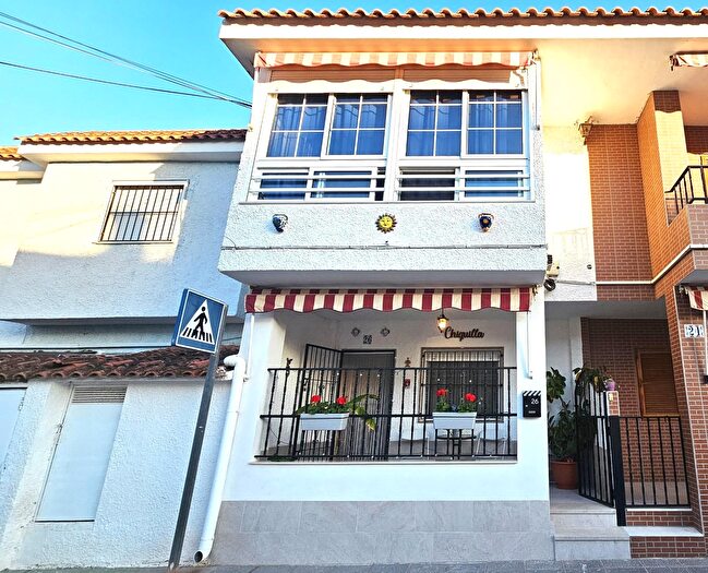 Casas en venta y pisos alquiler - 1