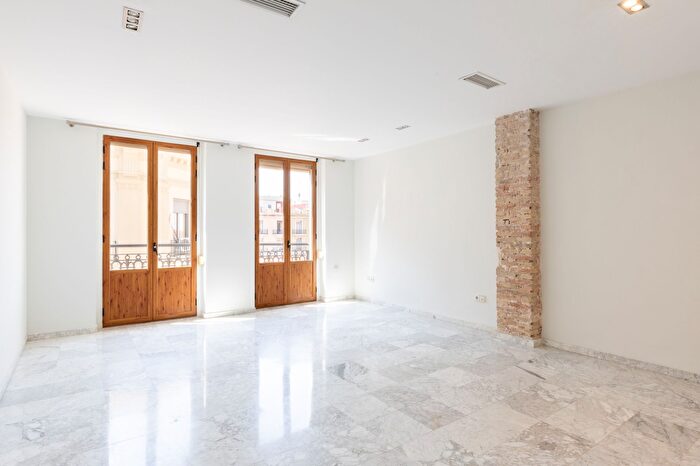 Casas en venta y pisos alquiler - 1