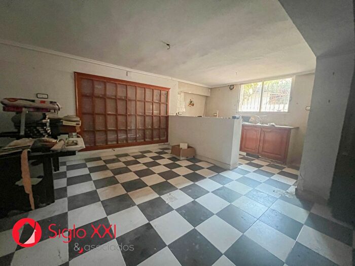 Casas en venta y pisos alquiler - 2