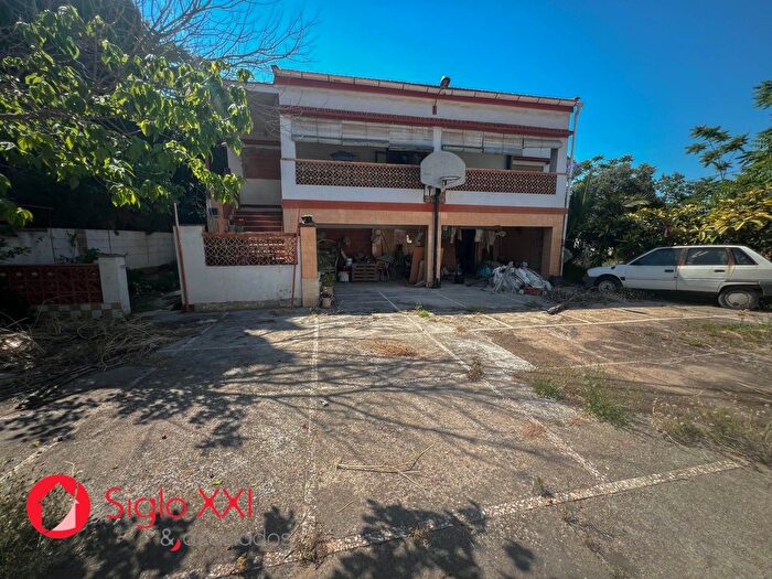 Casas en venta y pisos alquiler - 1