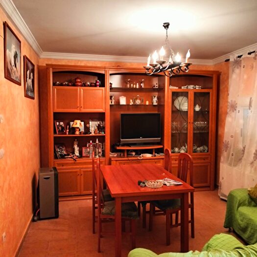 Casas en venta y pisos alquiler - 2