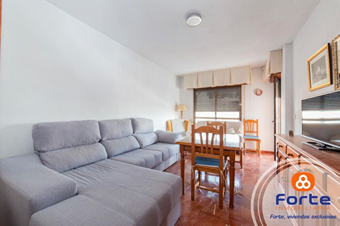 Piso en venta en PonienteSur, Ciudad Jardín Zoco de 2 habitaciones