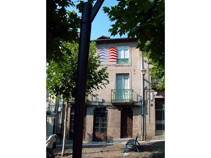Casa en venta en Casco Viejo, Ourense Capital de 9 habitaciones