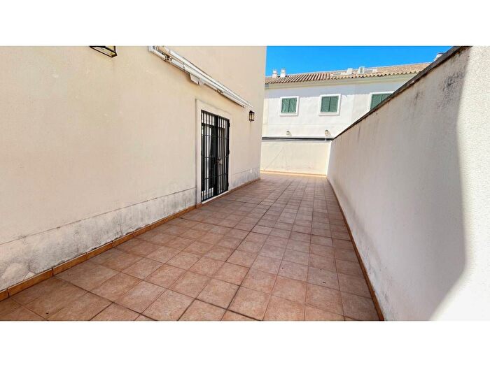 Casas en venta y pisos alquiler - 3