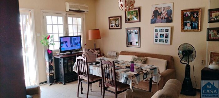 Casas en venta y pisos alquiler - 3