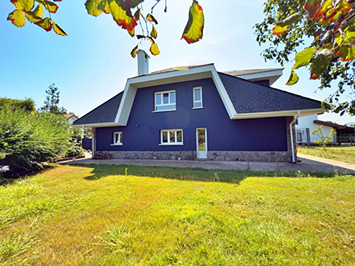 Casas en venta y pisos alquiler - 1