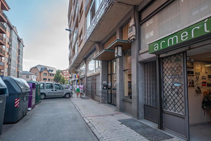 Casas en venta y pisos alquiler - 1