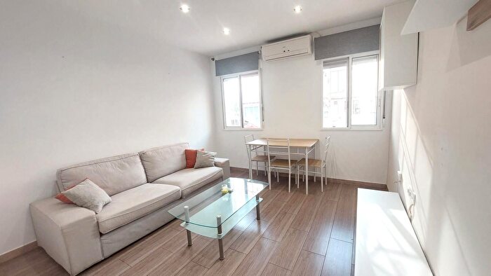 Casas en venta y pisos alquiler - 1