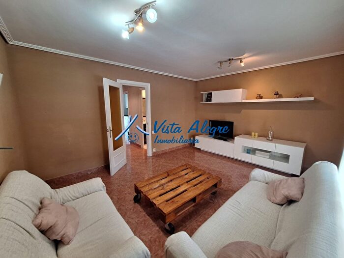 Casas en venta y pisos alquiler - 3