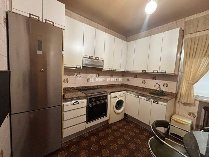 Casas en venta y pisos alquiler - 3