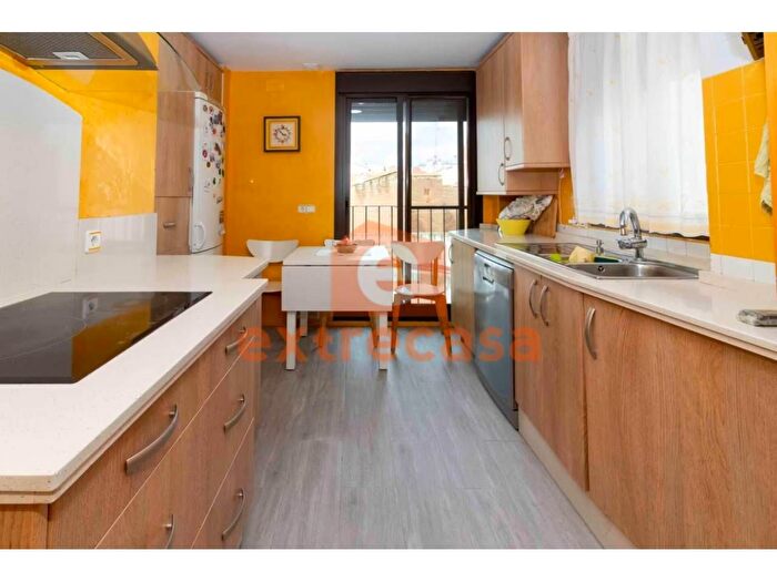 Casas en venta y pisos alquiler - 3