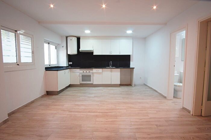 Casas en venta y pisos alquiler - 1