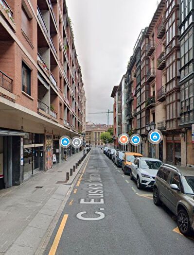 Casas en venta y pisos alquiler - 1