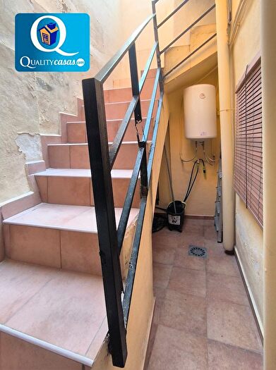 Casas en venta y pisos alquiler - 3