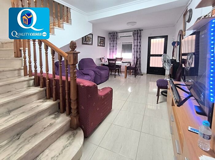 Casas en venta y pisos alquiler - 1