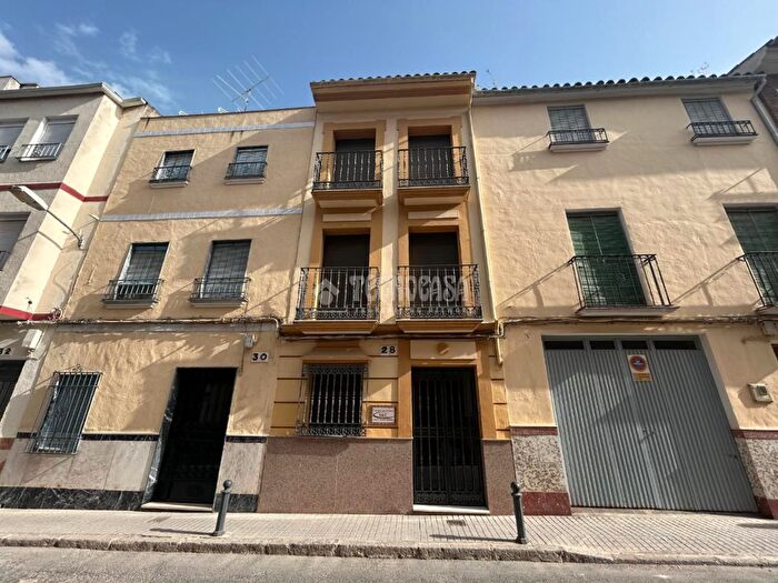 Casas en venta y pisos alquiler - 1