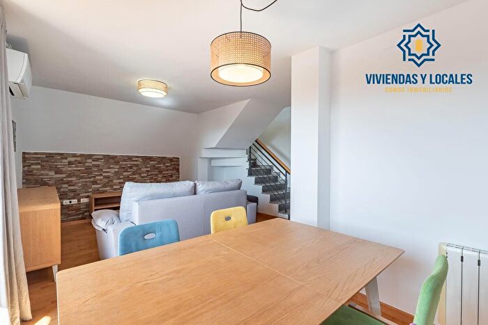 Casas en venta y pisos alquiler - 3