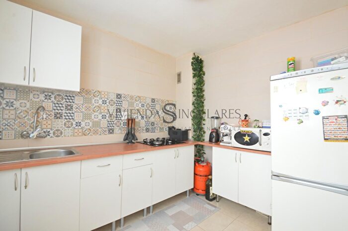 Casas en venta y pisos alquiler - 2
