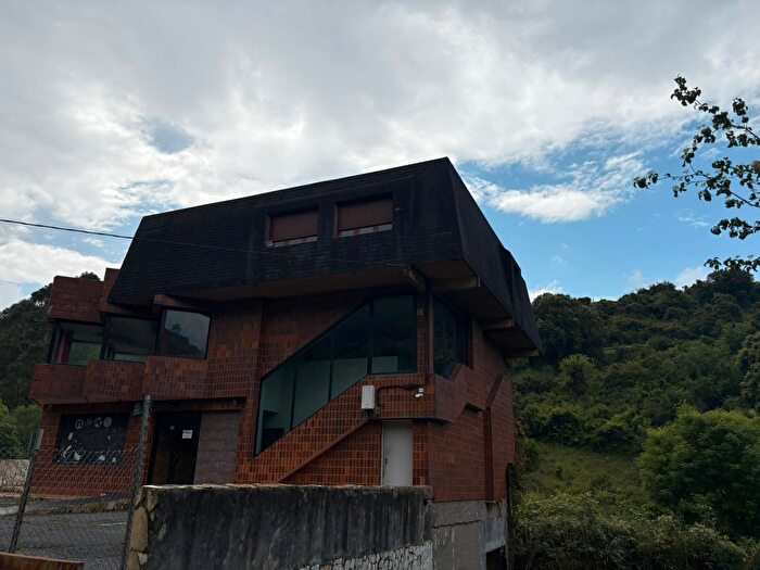 Casas en venta y pisos alquiler - 2