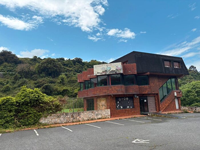 Casa en venta en Zierbena, Bizkaia de 5 habitaciones