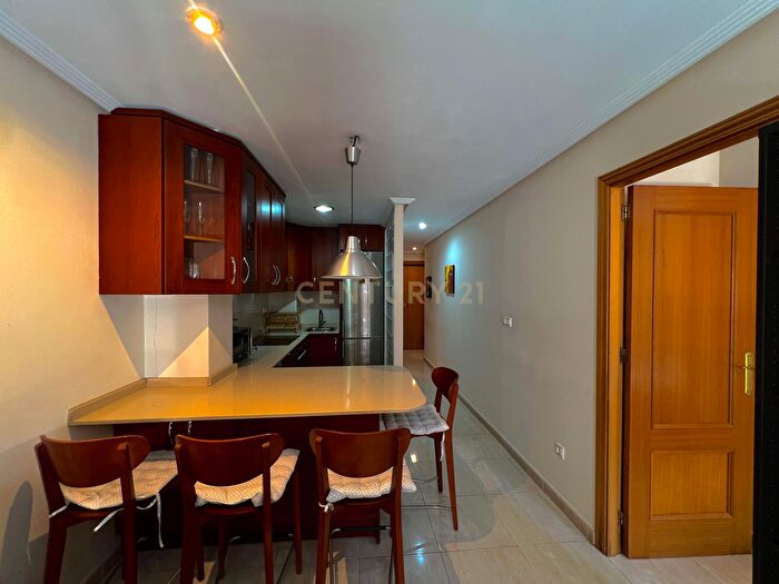 Casas en venta y pisos alquiler - 2