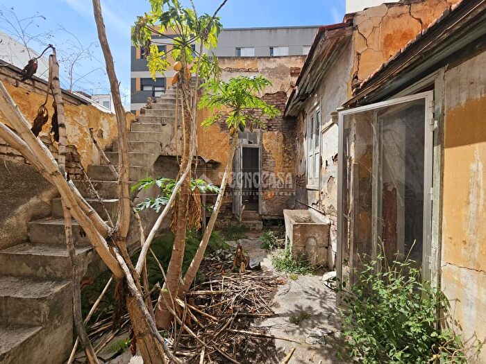 Casas en venta y pisos alquiler - 1