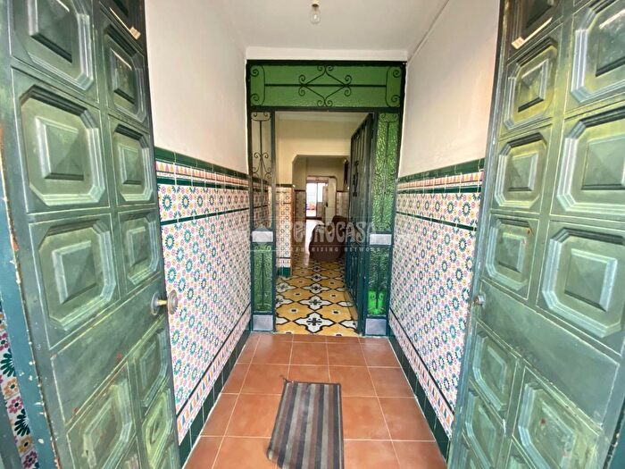 Casas en venta y pisos alquiler - 1