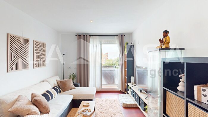 Casas en venta y pisos alquiler - 1