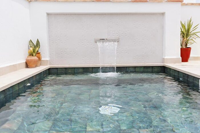Casa en venta en Centro, Salobreña de 2 habitaciones