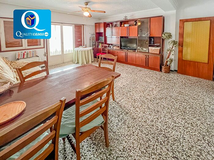 Casas en venta y pisos alquiler - 3