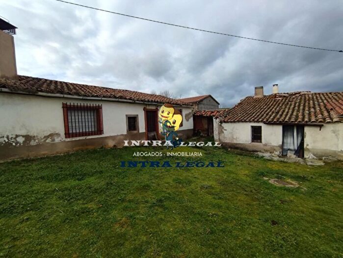 Casa en venta en Mozárbez, Salamanca de 1 habitacion