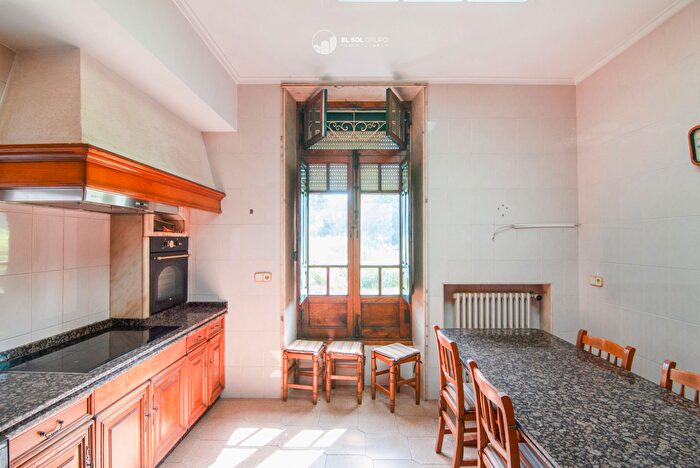 Casas en venta y pisos alquiler - 3