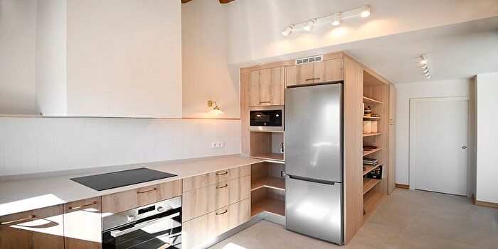 Casas en venta y pisos alquiler - 3