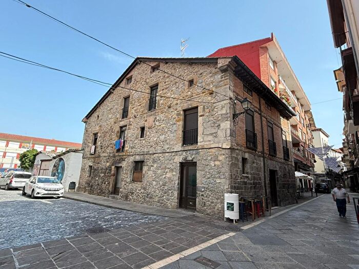 Casas en venta y pisos alquiler - 2