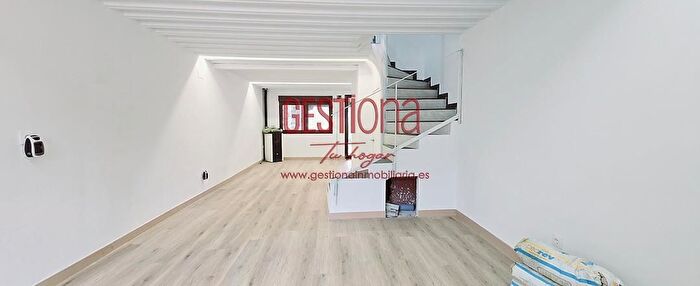 Casas en venta y pisos alquiler - 3