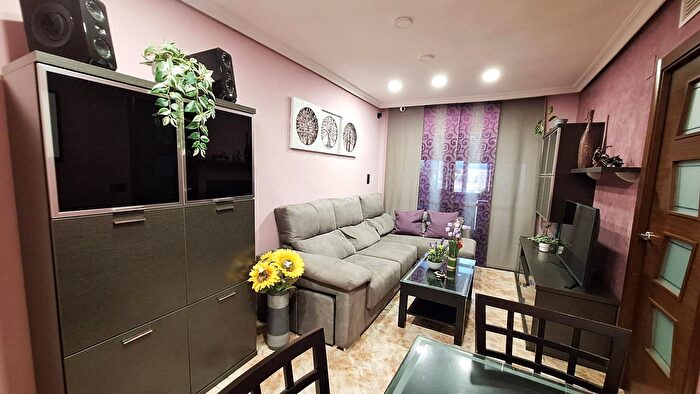 Casas en venta y pisos alquiler - 2