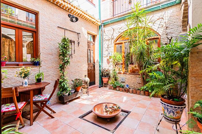 Casas en venta y pisos alquiler - 1