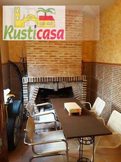 Casas en venta y pisos alquiler - 3