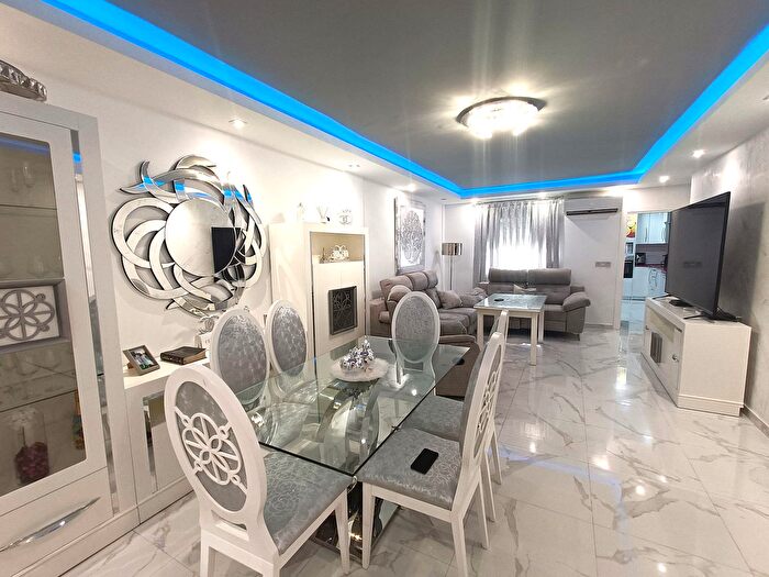 Casas en venta y pisos alquiler - 1