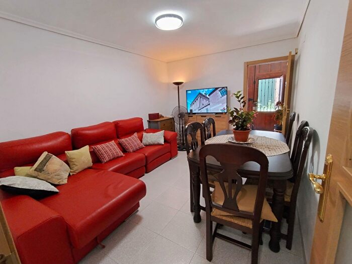 Casa en alquiler en Norte, Plaza Illes Columbretes de 3 habitaciones
