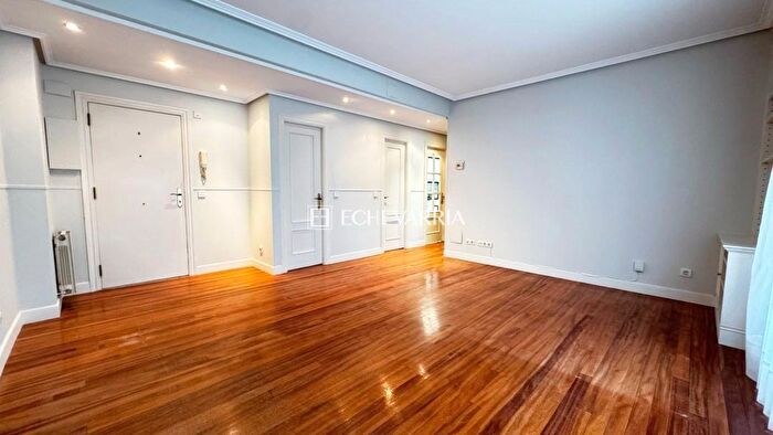 Casas en venta y pisos alquiler - 1