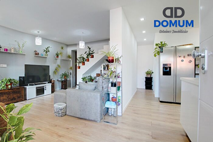 Casas en venta y pisos alquiler - 1