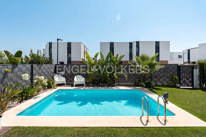 Casas en venta y pisos alquiler - 1