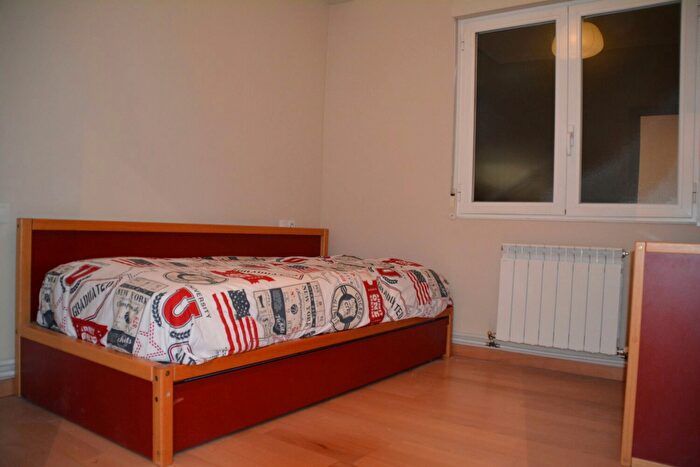 Casas en venta y pisos alquiler - 2