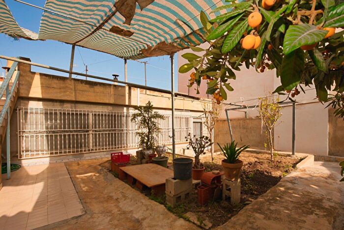 Casas en venta y pisos alquiler - 1