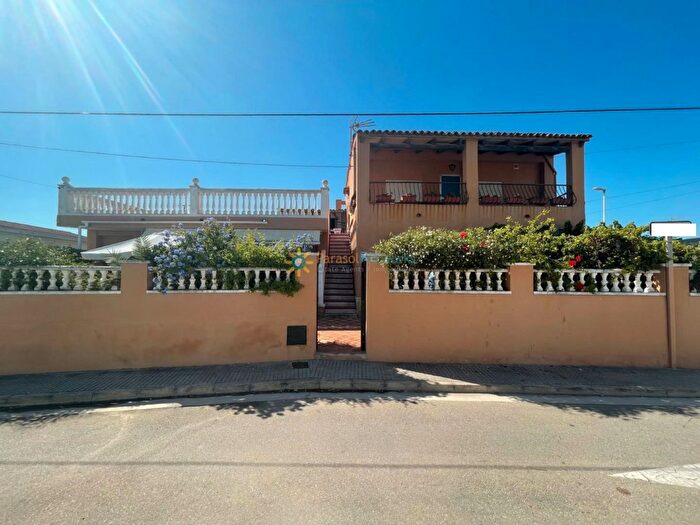 Casa en venta en Grau de Gandia Venecia Marenys de Rafalcaid, Gandia de 9 habitaciones