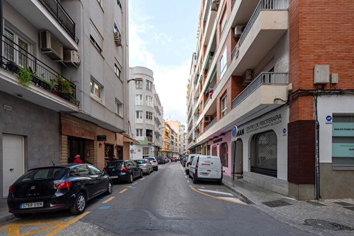 Casas en venta y pisos alquiler - 1