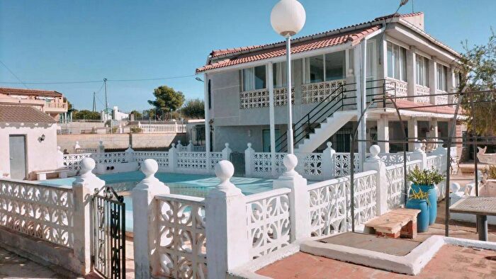 Casas en venta y pisos alquiler - 1