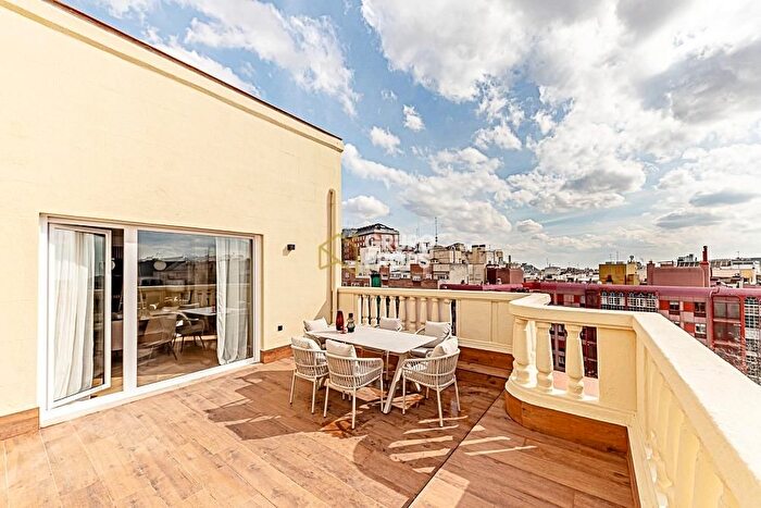 Casas en venta y pisos alquiler - 3