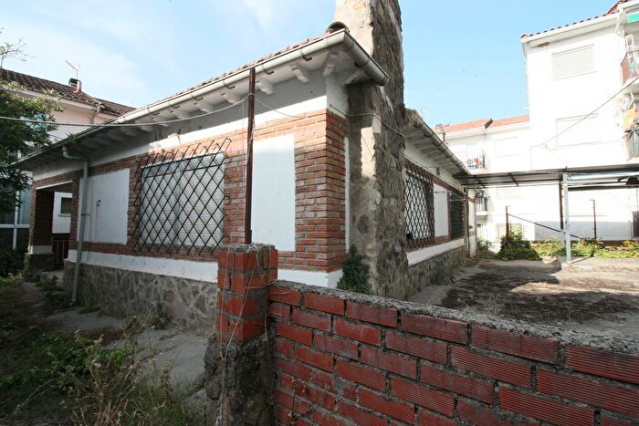 Casas en venta y pisos alquiler - 2